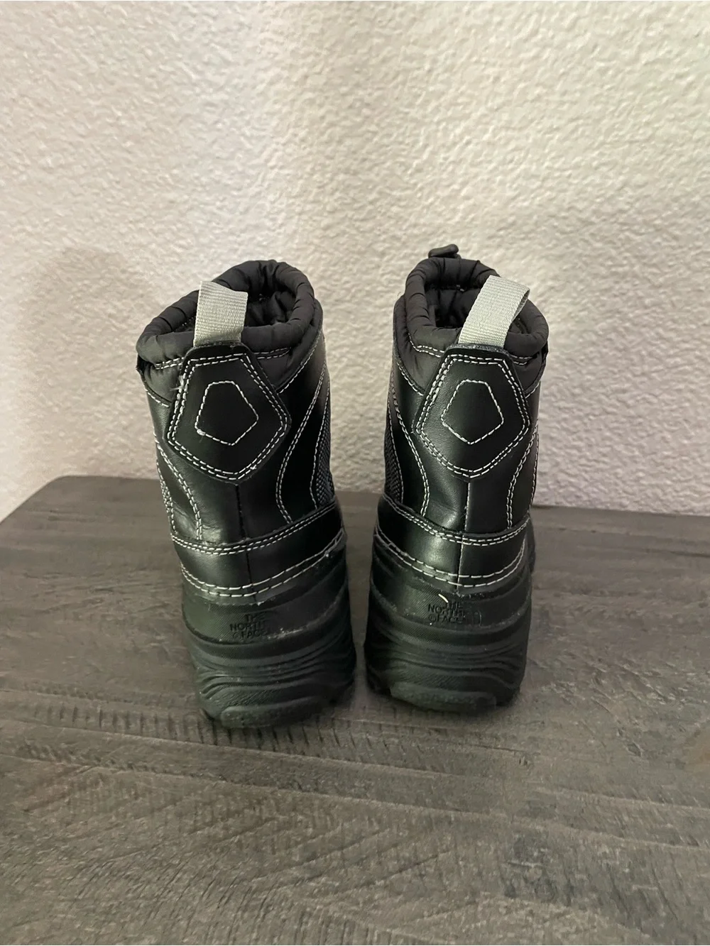 The North Face Black & Gray Kids' Snow Boots with Toggle Closure